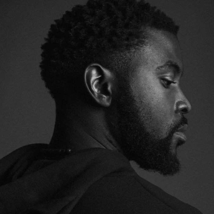 Damso et l'écriture introspective : la signature mélodique post-2018